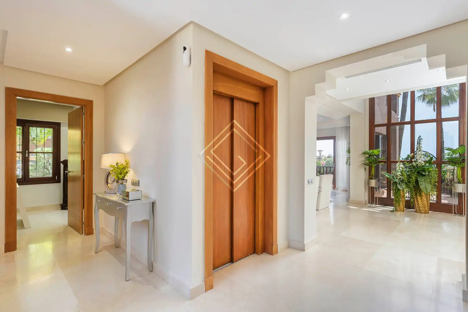 Chalet con piscina en venta en Milla de Oro, imagen 11
