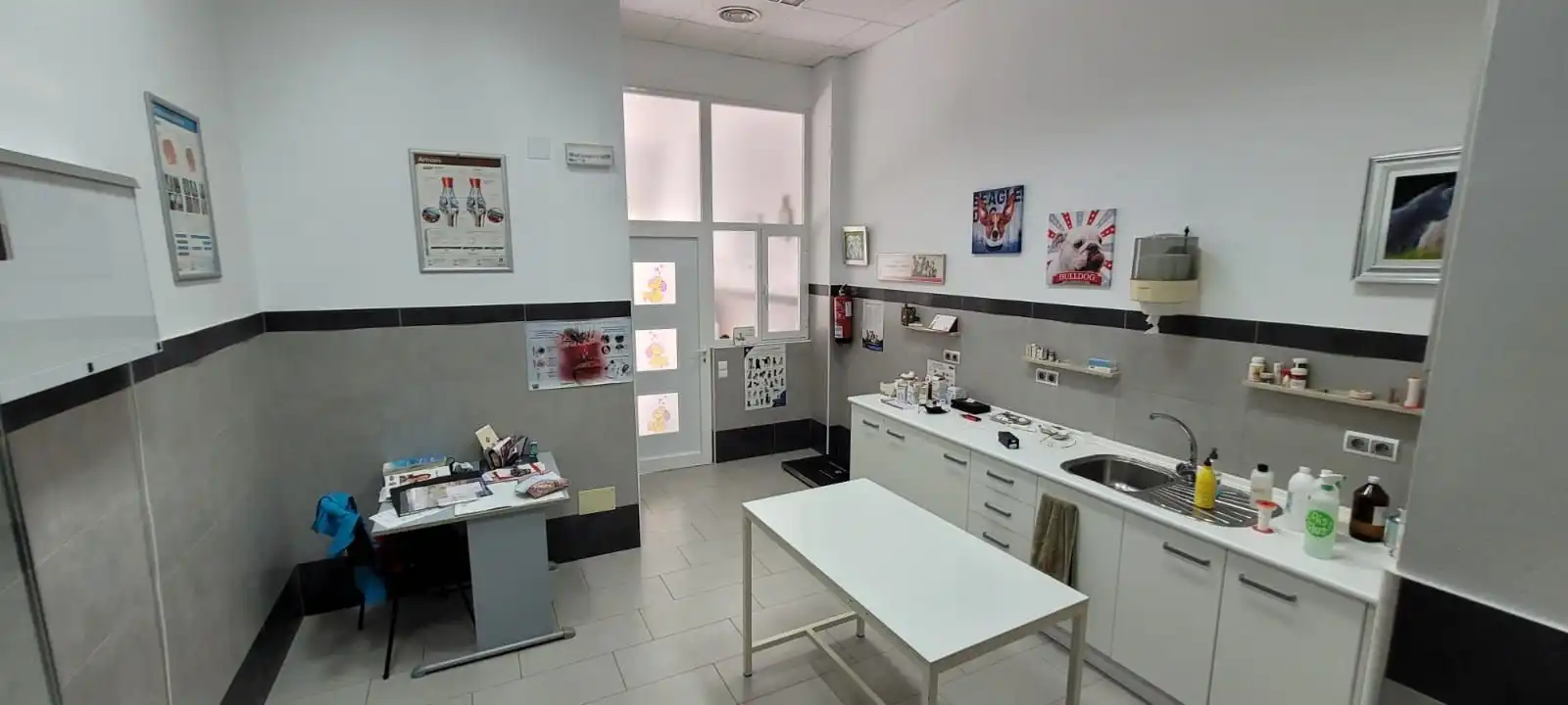 Local de lloguer en Sotogrande amb Aire condicionat