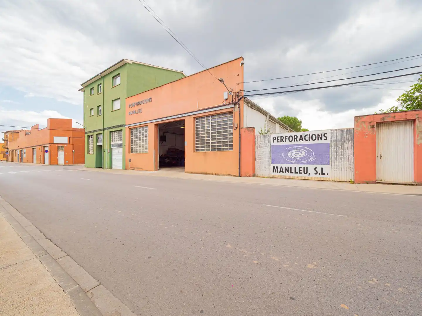 Nau industrial en venda a Manlleu