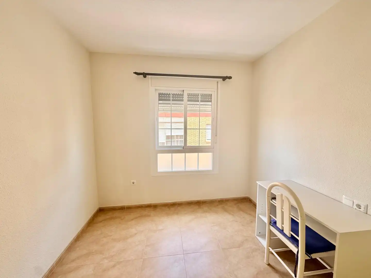 Habitación de Piso en venta en Roquetas de Mar con Balcón
