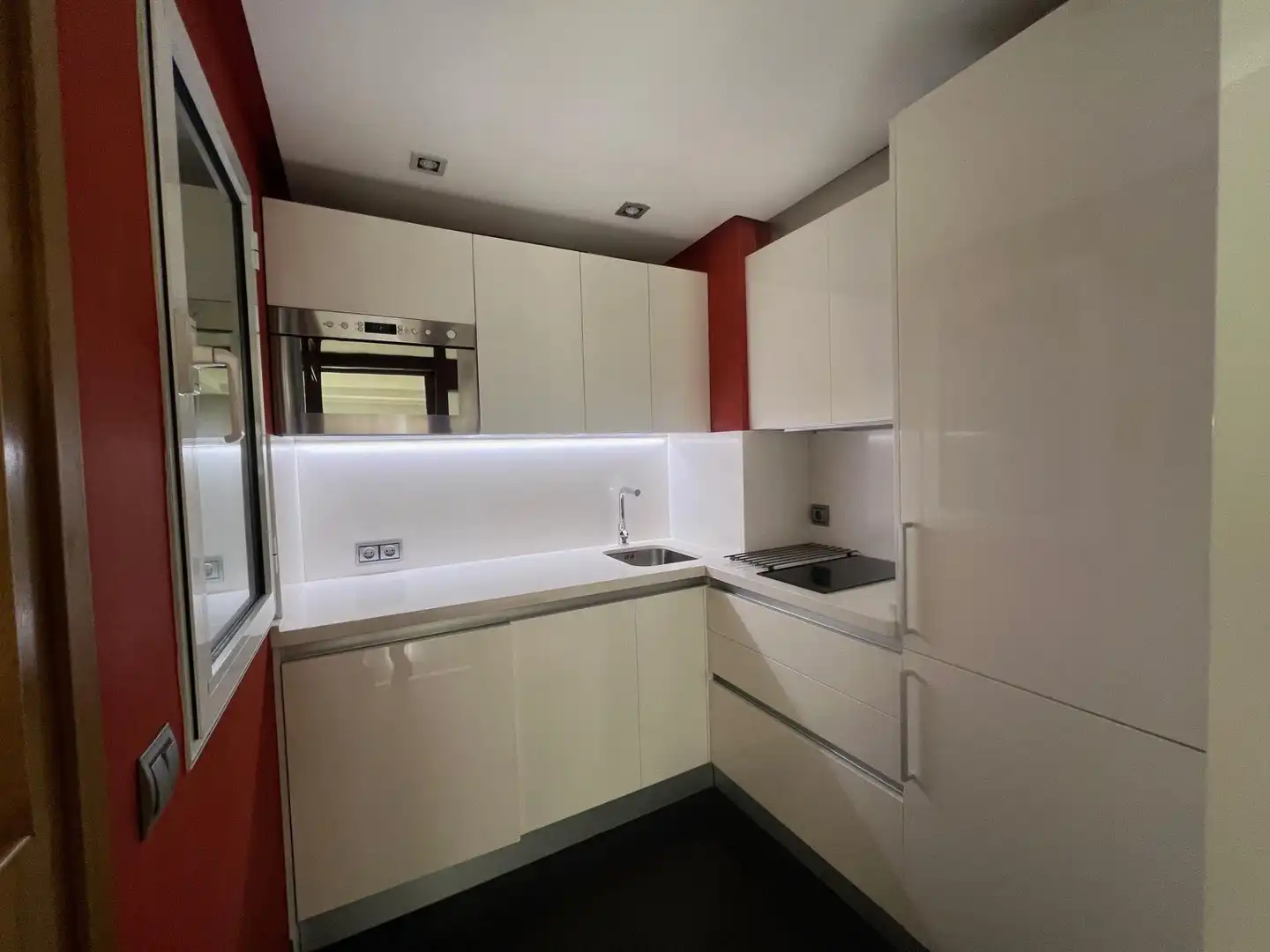 Kitchen of Apartments for rent in León Capital   with Parquet flooring