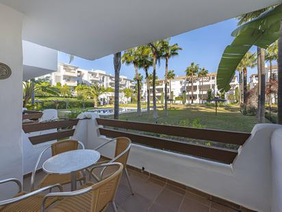 Jardí de Apartament en venda en Estepona amb Aire condicionat, Piscina i Sauna