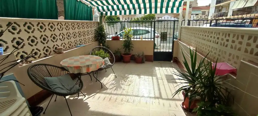 Bungalow amb terrassa en venda a Carrer Monòver