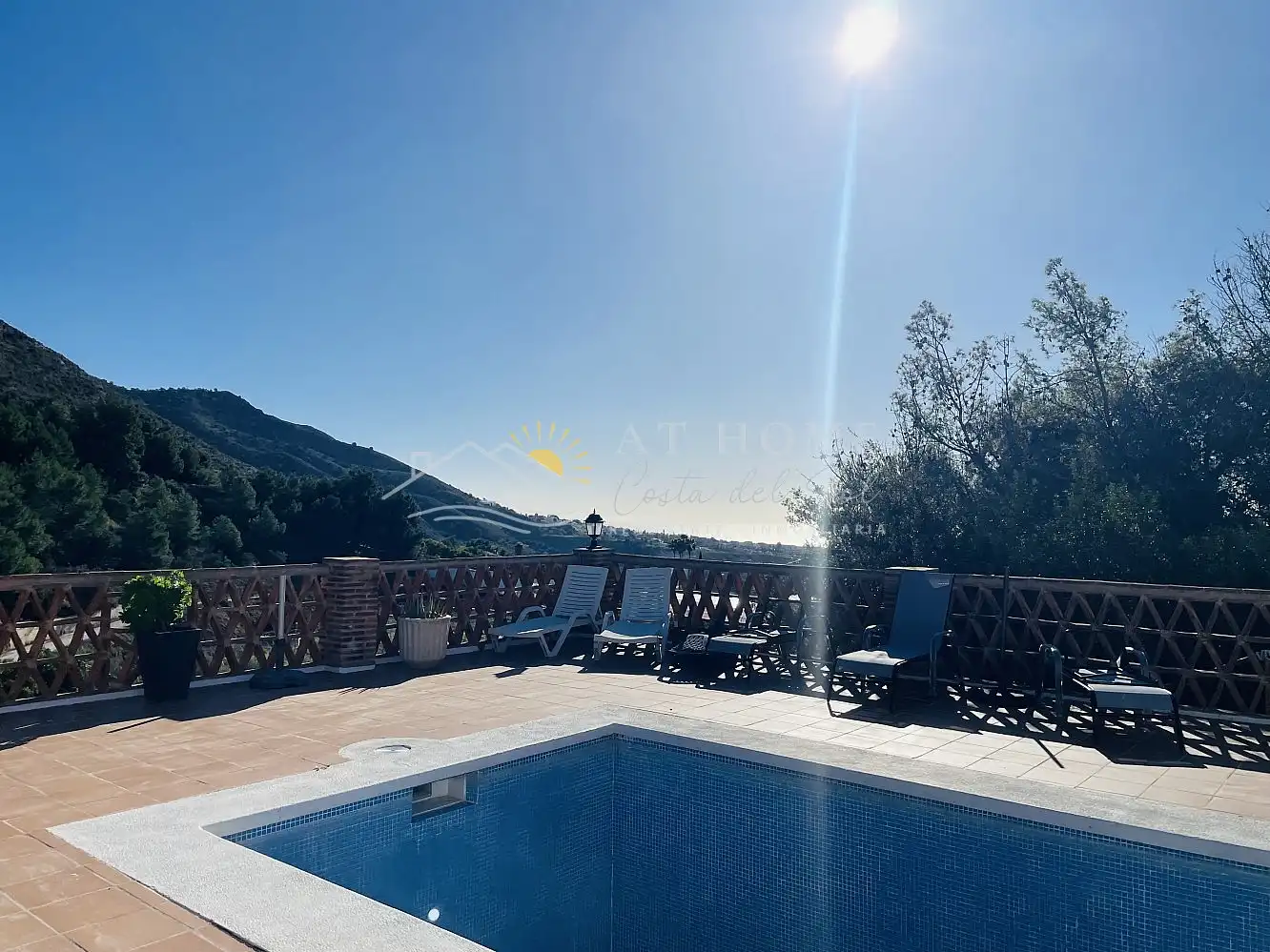 Terraza de Apartamento de alquiler en Nerja con Terraza y Piscina