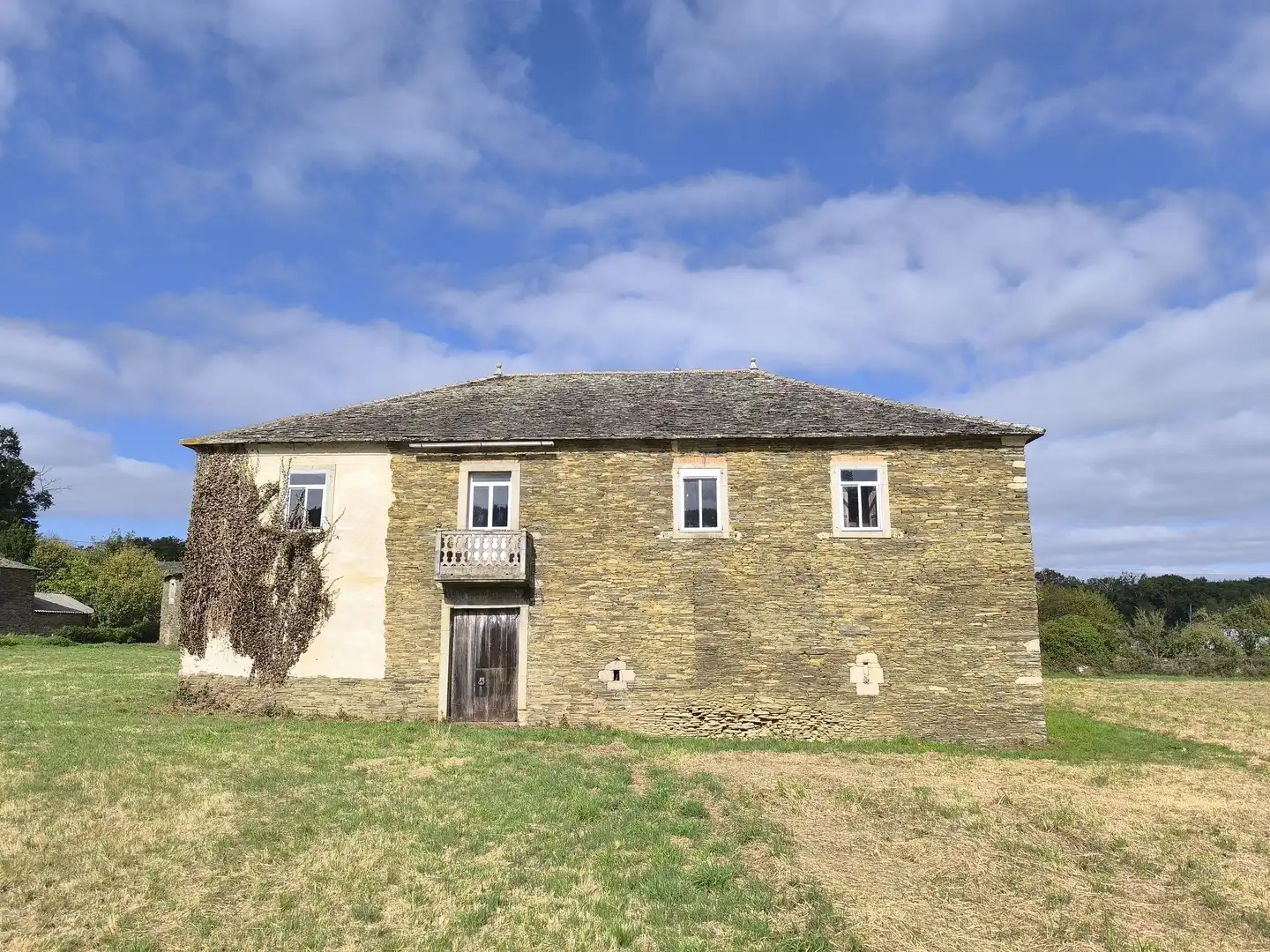 Casa rústica en venta en Outeiro de Rei