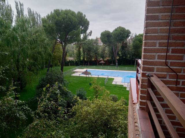 Piso en Venta en Valdezarza