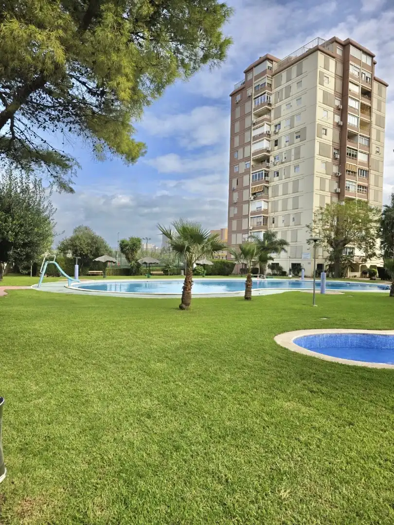 Piscina de Piso de alquiler en La Pobla de Farnals con Aire acondicionado, Amueblado y Horno