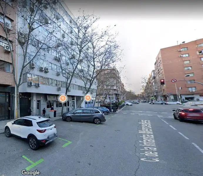 Parking à louer à Calle Infanta Mercedes, imagen 8