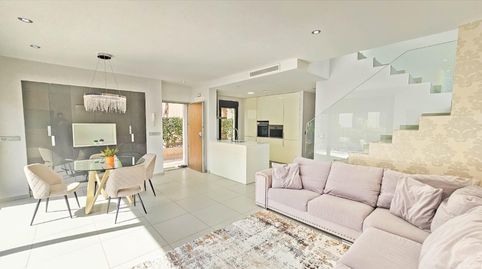 VILLA CONTEMPORÁNEA CON PISCINA PRIVADA Y SOLÁRIUM EN UNA ZONA RESIDENCIAL TRANQUILA, imatge 3