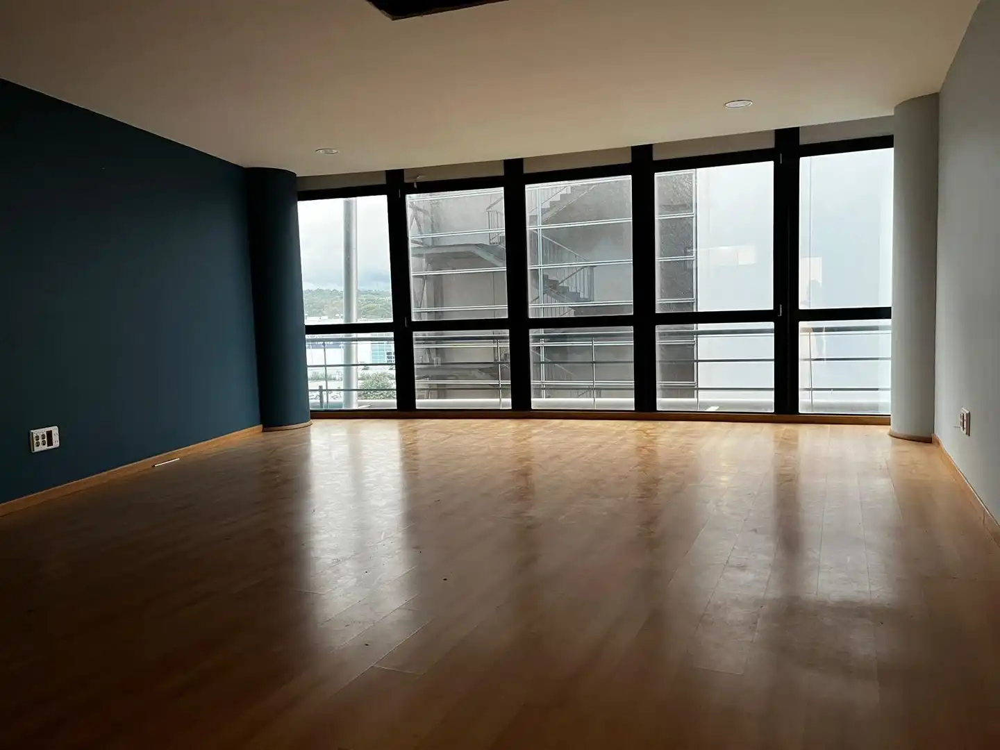 Office for sale in Los Barrios