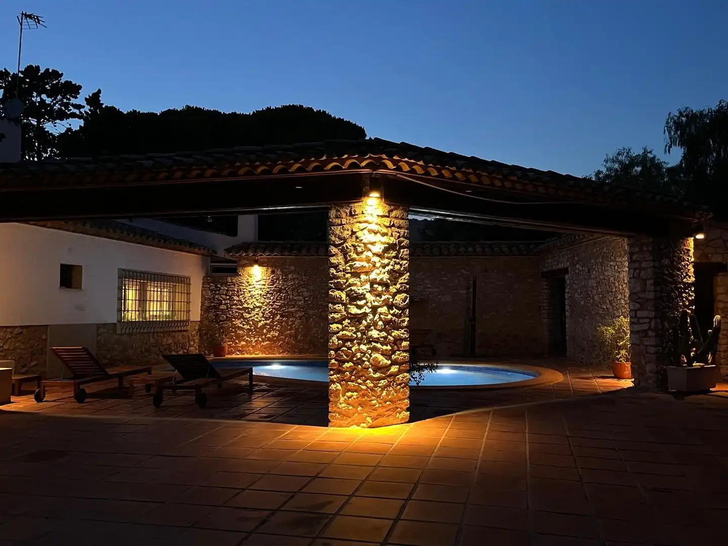 Terrassa de Finca rústica en venda en El Vendrell amb Aire condicionat, Jardí privat i Piscina