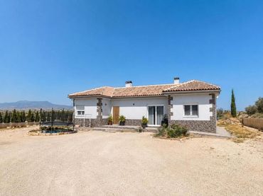 Casa en venda a El Pinós / Pinoso