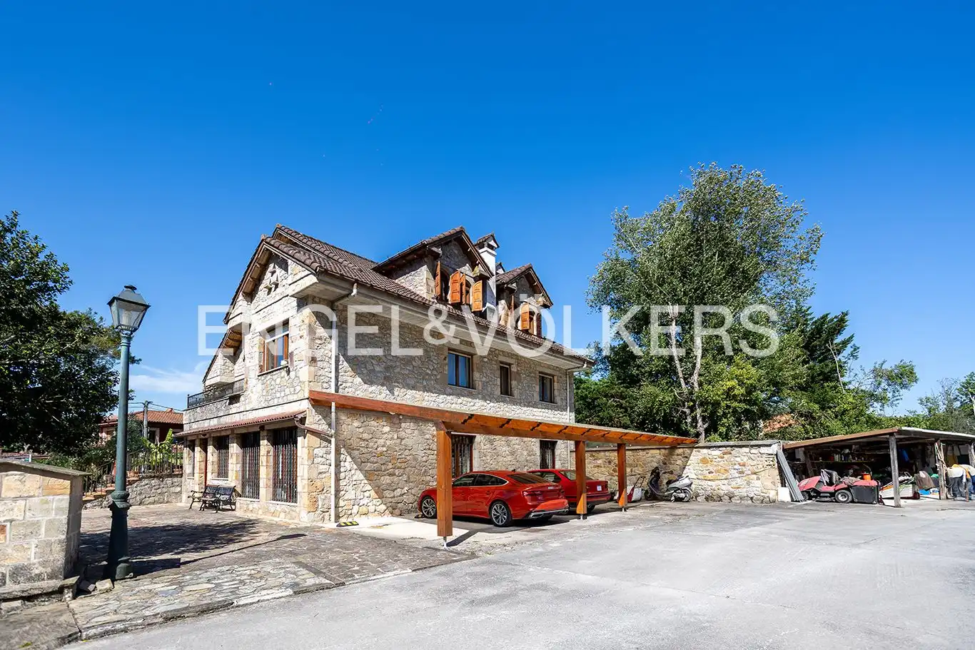 Vista exterior de Casa o chalet en venta en Liendo con Calefacción, Jardín privado y Terraza
