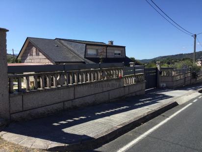 Vista exterior de Casa o xalet en venda en Lobeira amb Calefacció, Jardí privat i Parquet