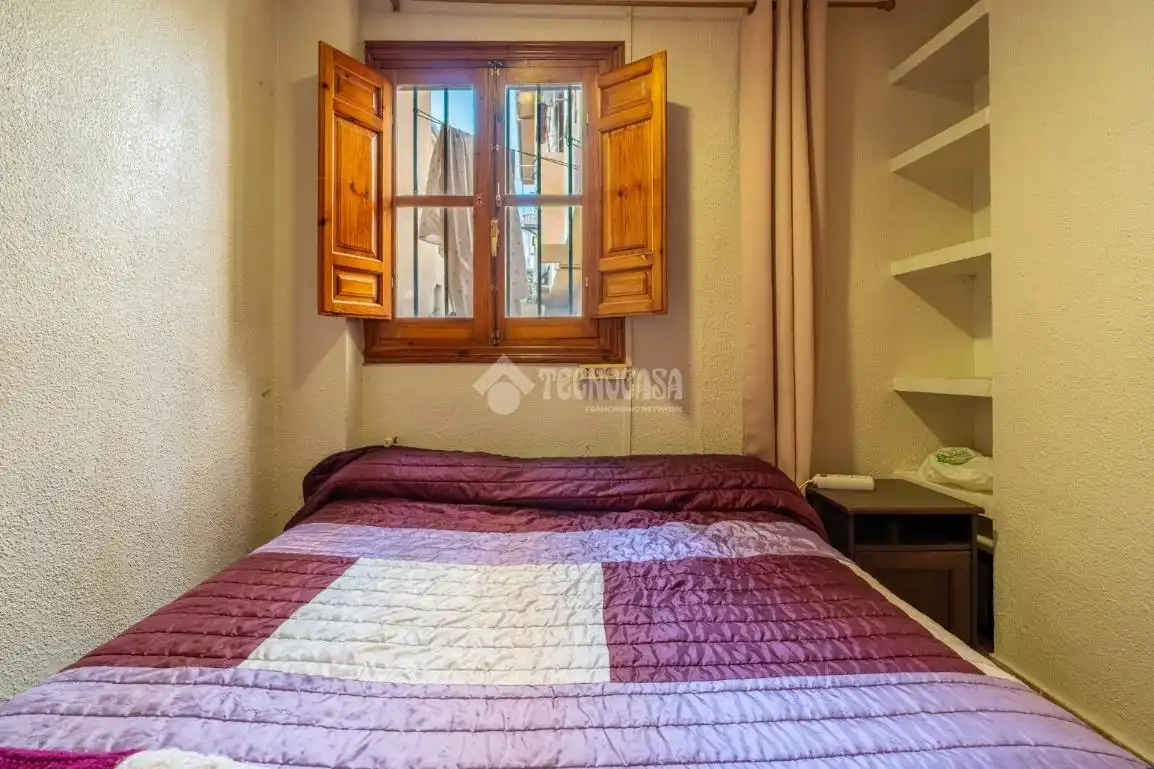 Habitación de Casa adosada en venta en Granada con Aire acondicionado