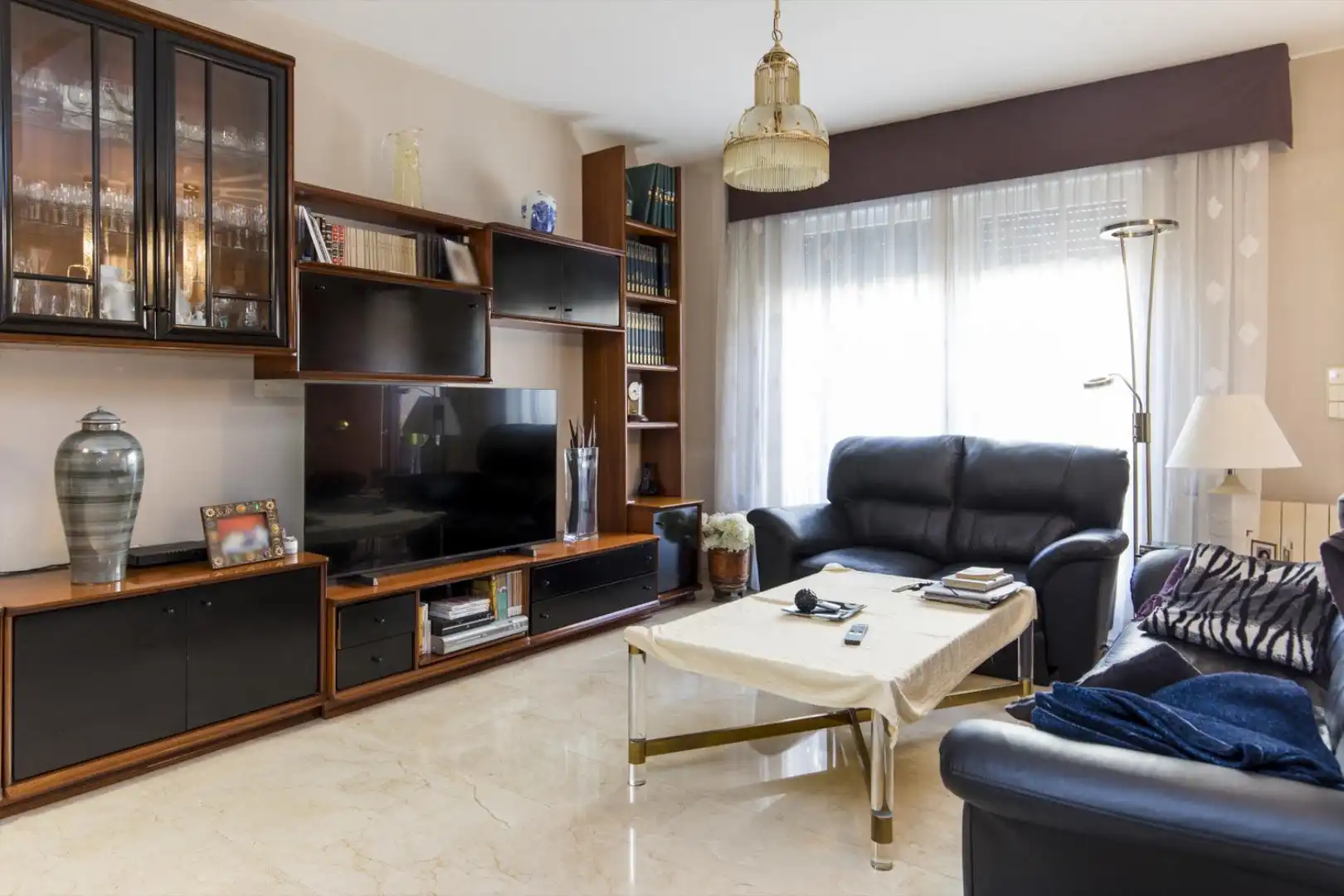 Living room of Detached homes for sale in Zaragoza  with Terrace, Storage room and Swimming Pool