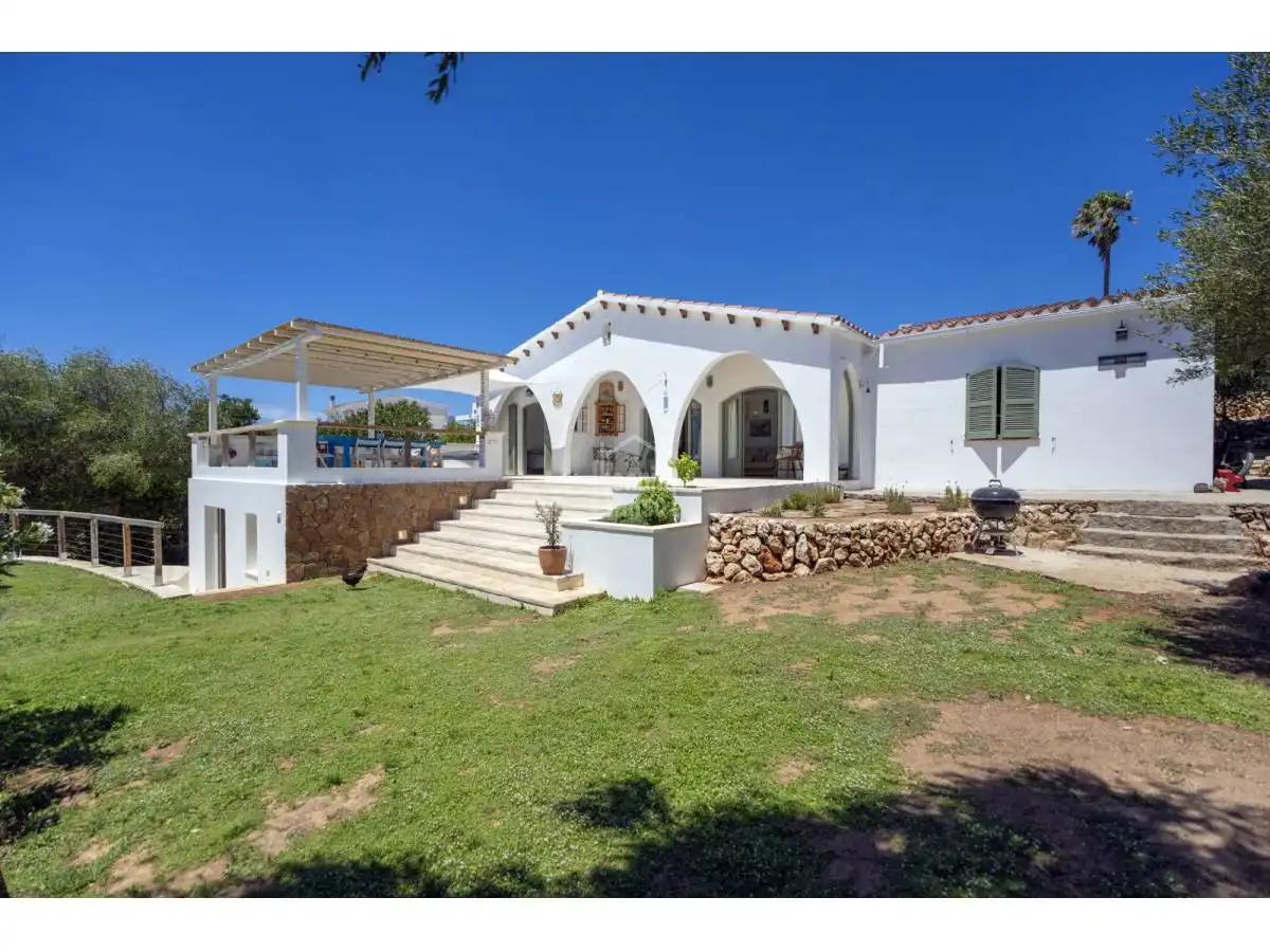 Vista exterior de Casa o chalet en venta en Sant Lluís con Jardín privado, Terraza y Piscina