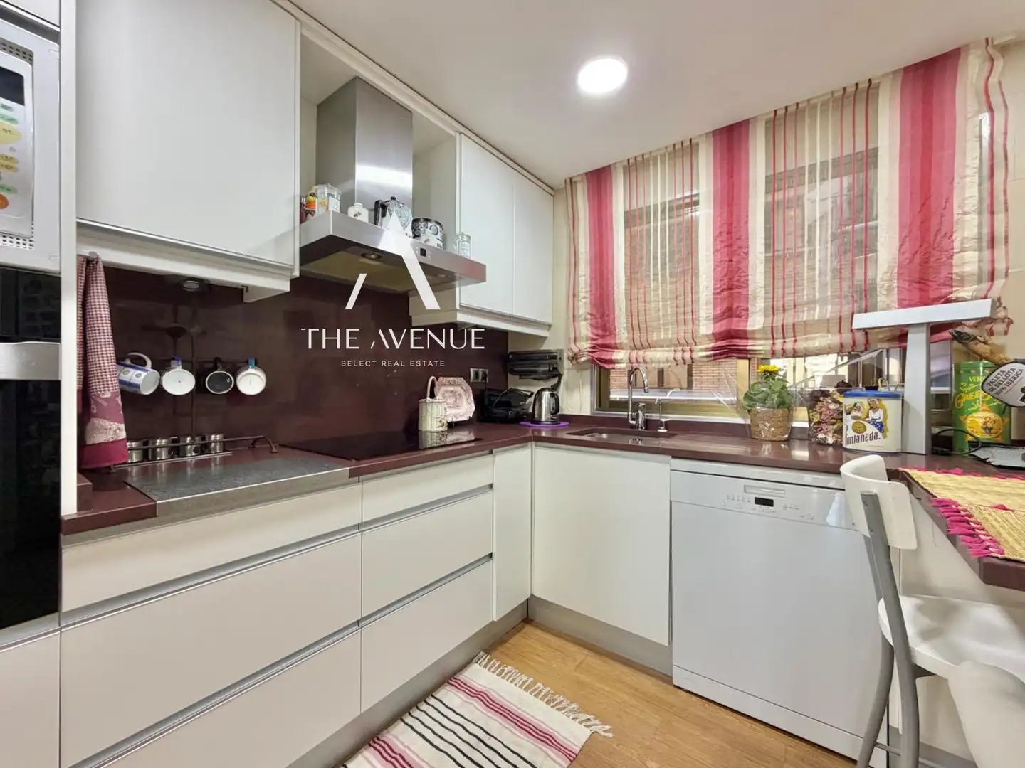 Kitchen of Flat for sale in Madrid  with Air Conditioner, Heating and Parquet flooring