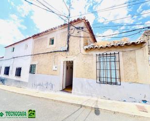 Exterior view of House or chalet for sale in Noez  with Private garden
