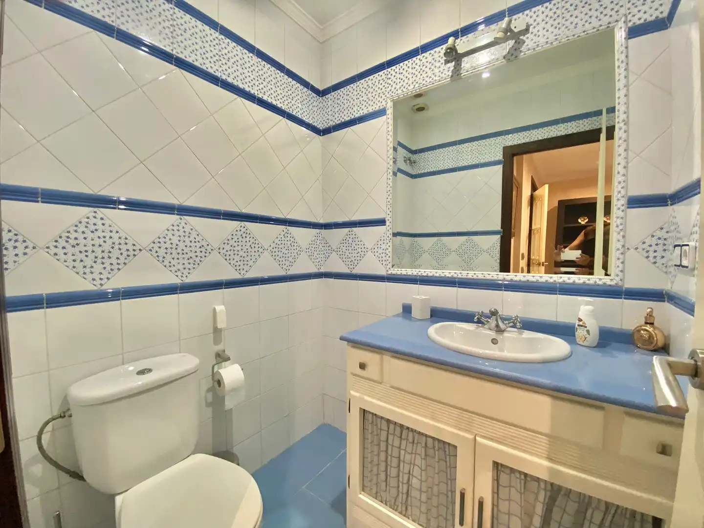 Baño de Casa adosada en venta en Alcalá de Guadaira con Calefacción y Horno