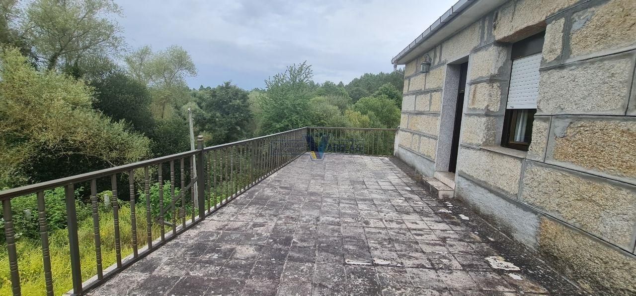 Terrassa de Casa o xalet en venda en Toén amb Calefacció, Jardí privat i Terrassa