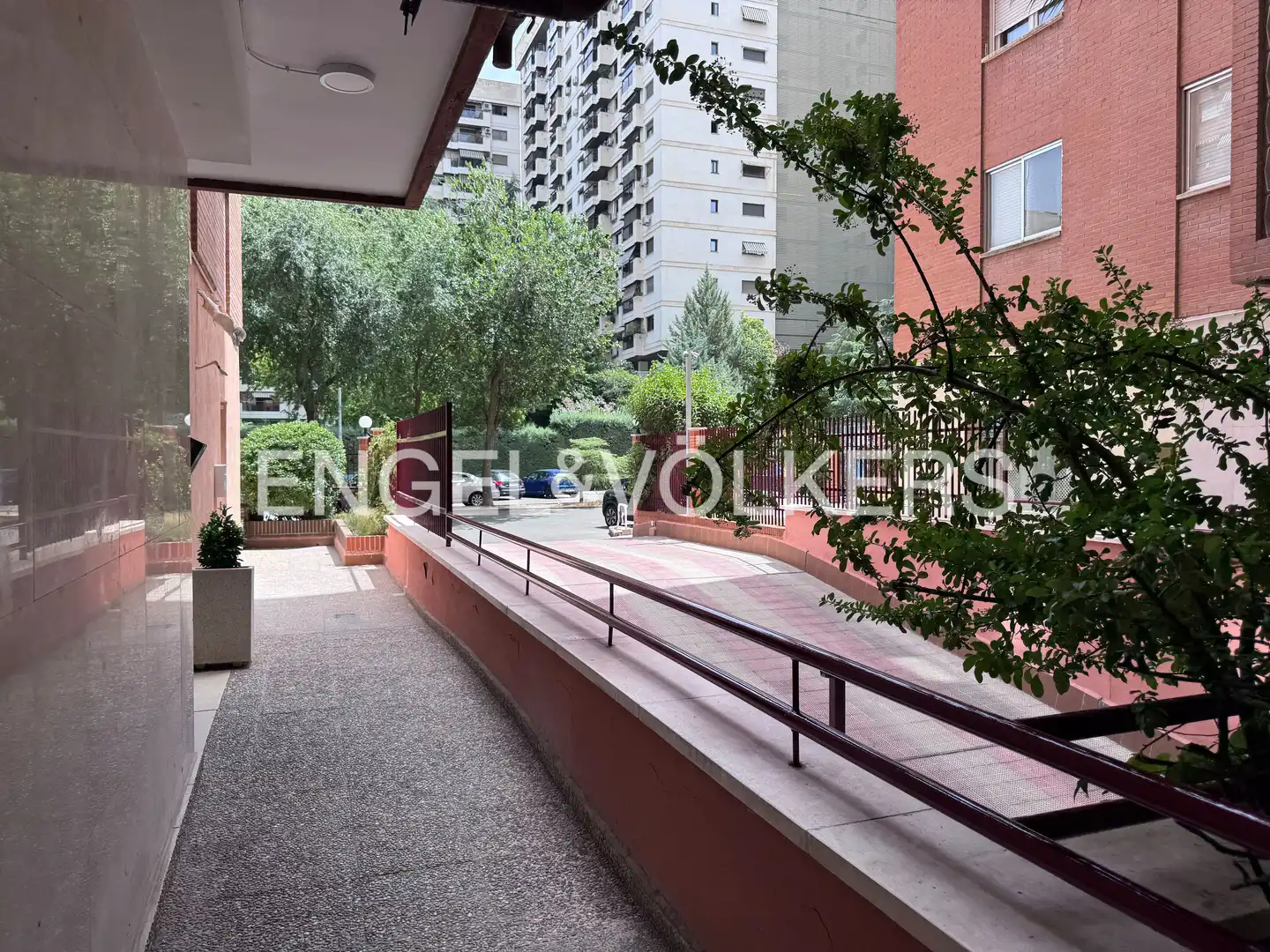 Terrassa de Planta baixa de lloguer en Madrid amb Aire condicionat i Calefacció