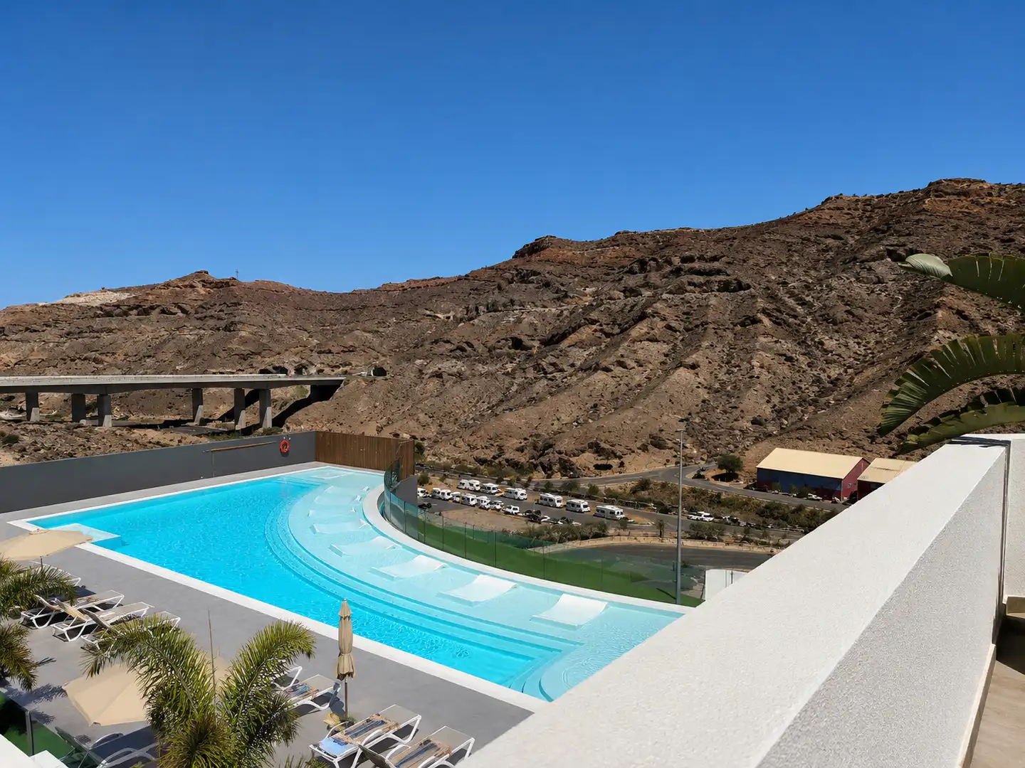 Piscina de Pis de lloguer en Mogán amb Aire condicionat, Traster i Moblat