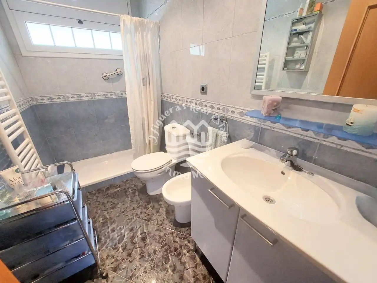 Bany de Casa o xalet en venda en Abrera amb Aire condicionat, Calefacció i Jardí privat