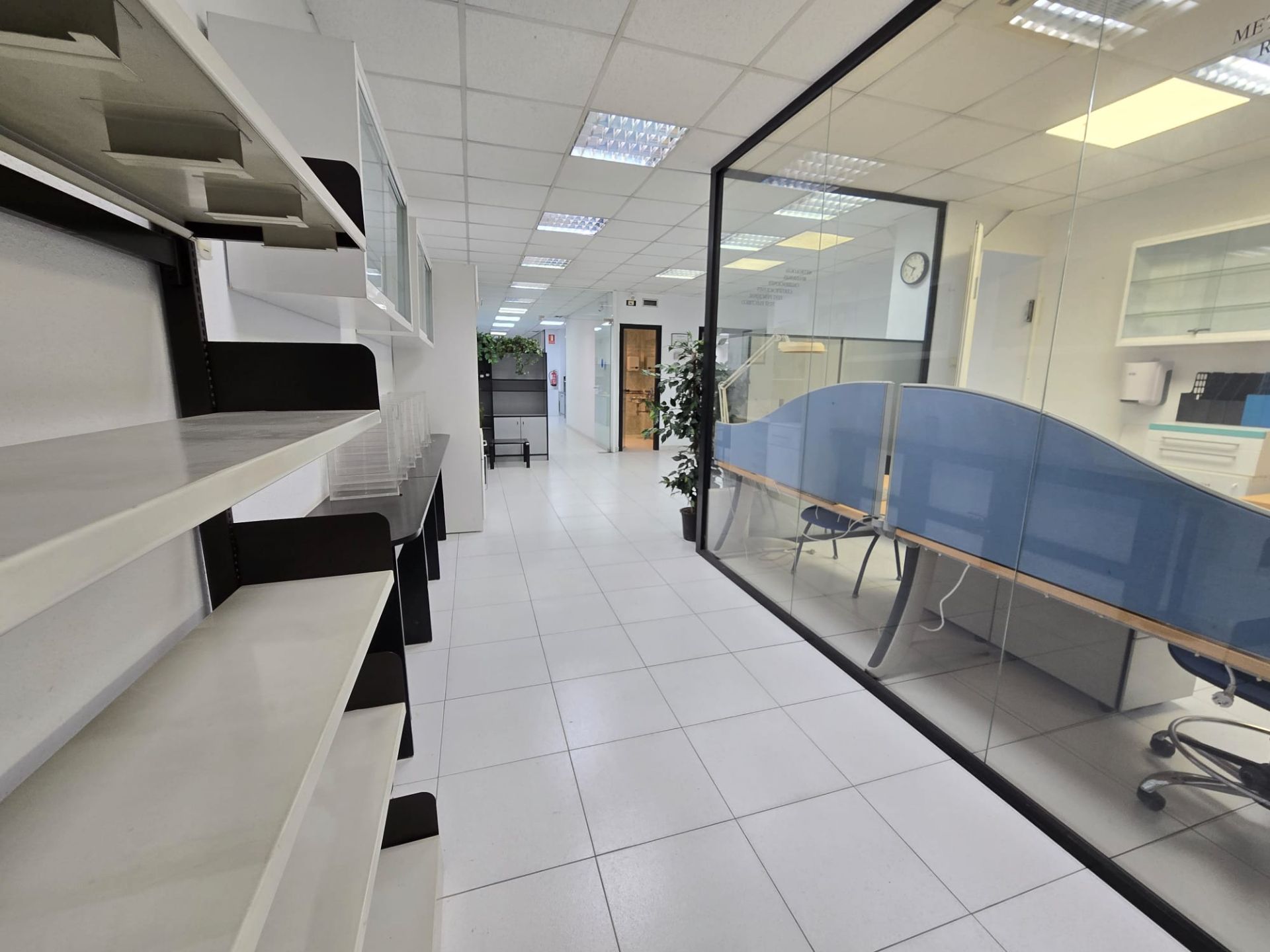 Premises to rent in  Barcelona Capital  with Air Conditioner, Heating and Furnished