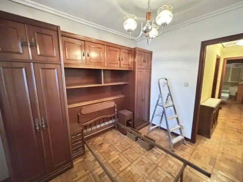 Bedroom of Flat for sale in Torrelavega   with Heating, Private garden and Parquet flooring