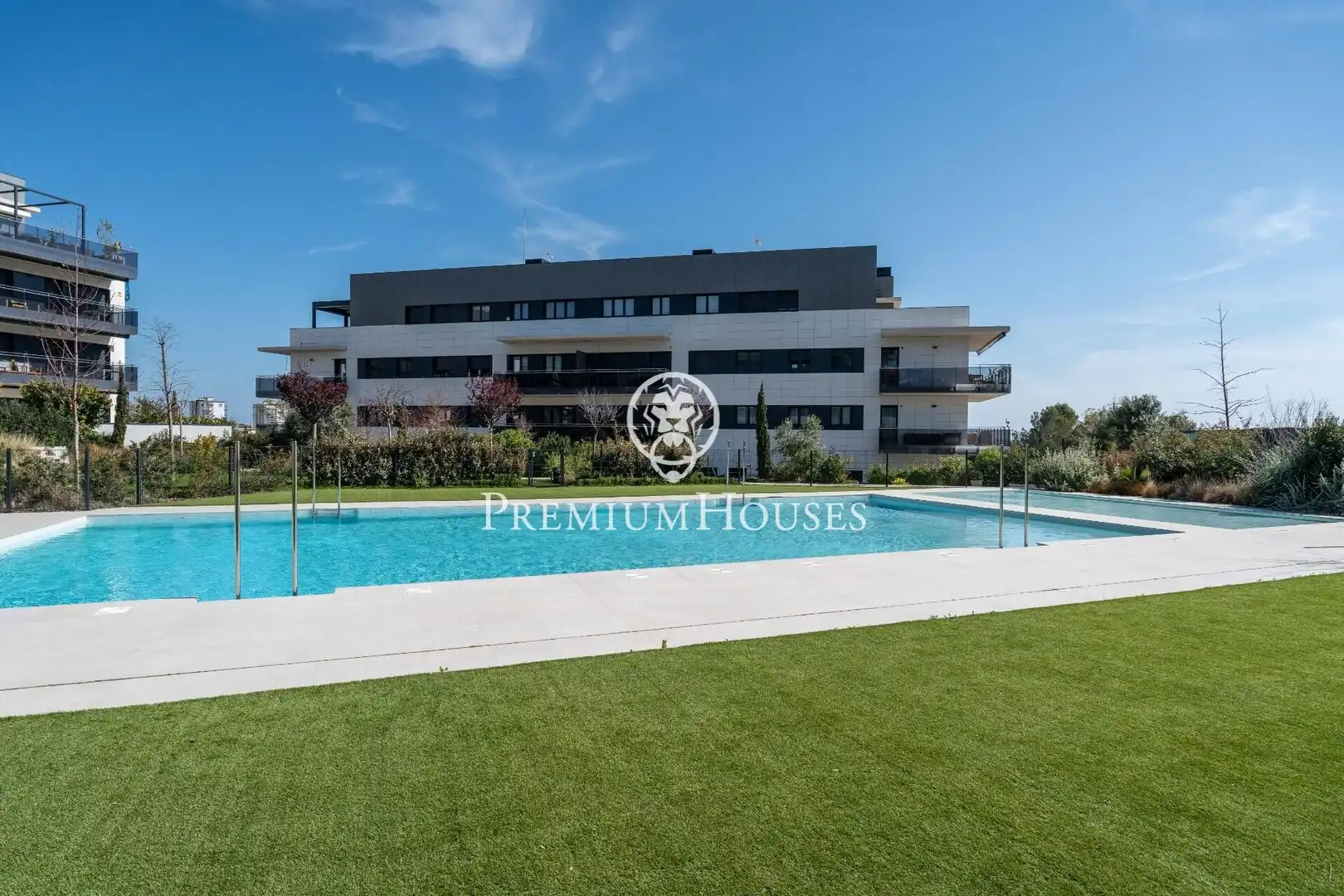 Piscina de Planta baixa en venda en Sitges amb Aire condicionat, Calefacció i Jardí privat