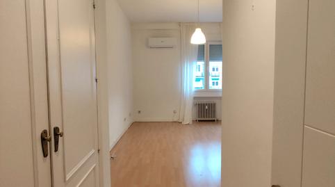 Foto 4 de Apartamento de alquiler en Calle de Enrique Larreta, 12, Castilla,  Madrid Capital