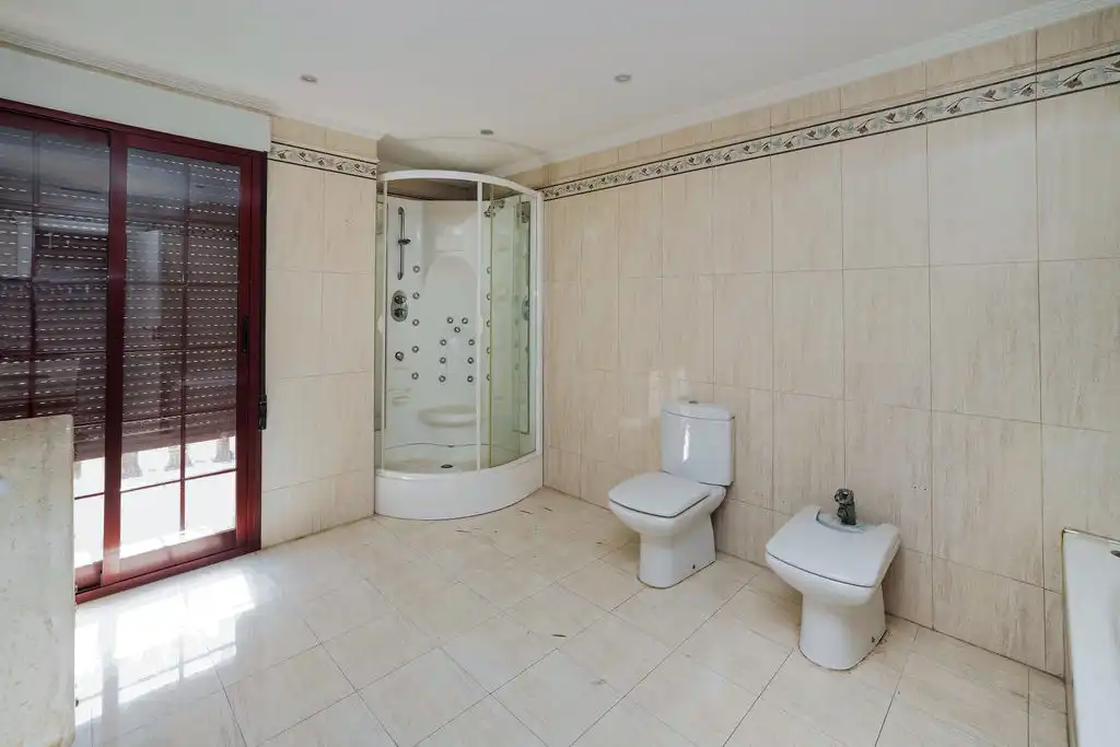 Baño de Piso en venta en Elche / Elx