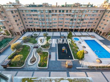 Piso con piscina en venta en Hortaleza