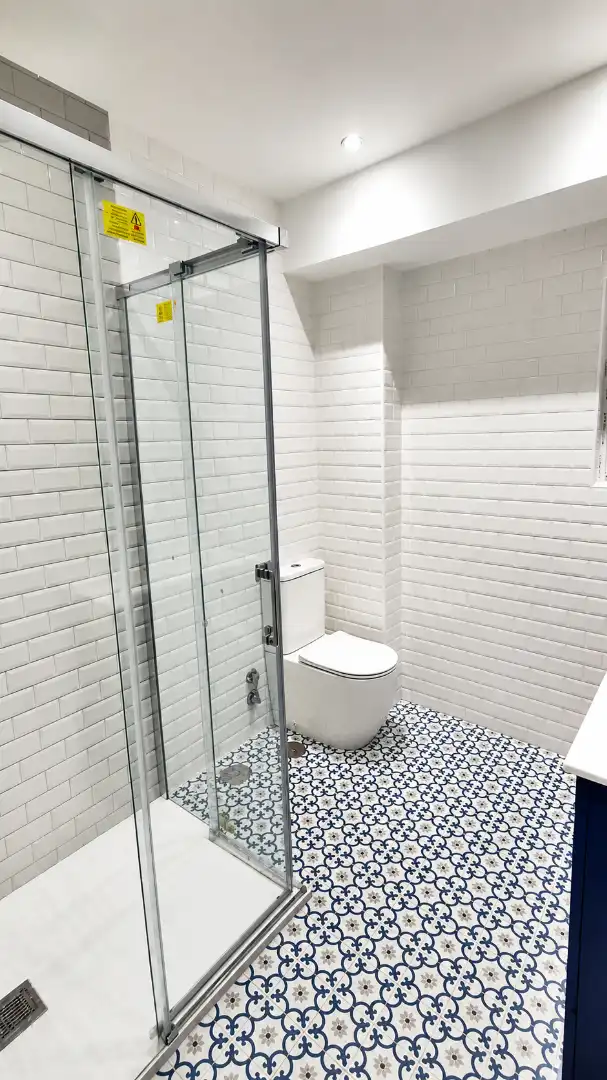 Baño de Piso de alquiler en Santander con Calefacción, Trastero y Horno