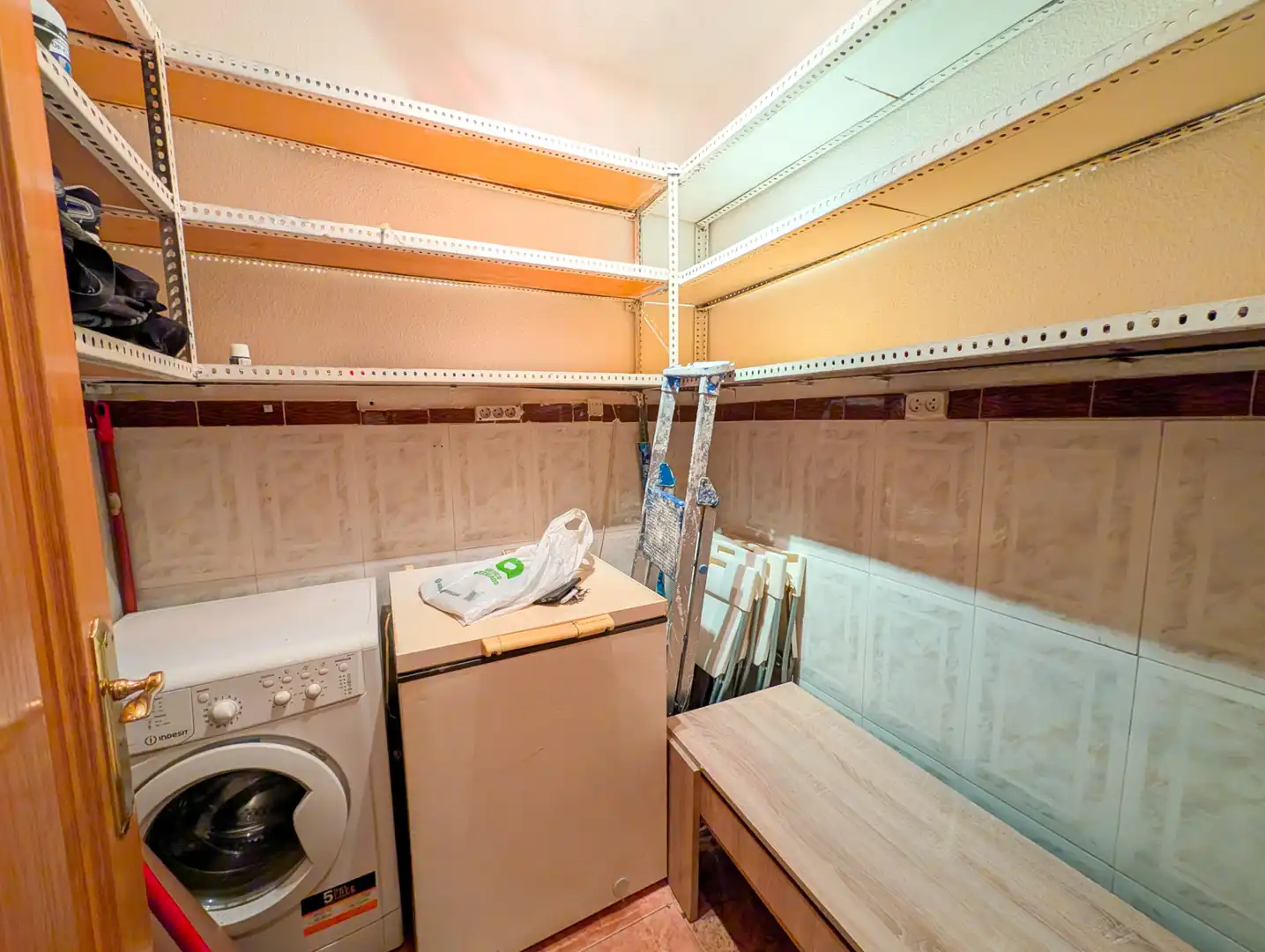 Piso en venta en Madrid con Calefacción y Amueblado