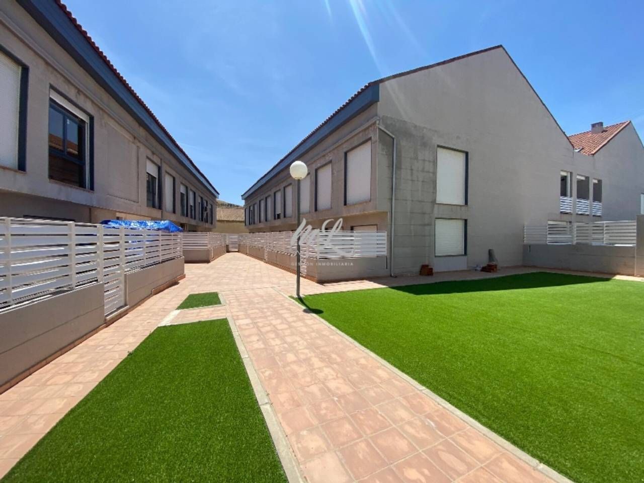 Exterior view of Duplex for sale in Almonacid de Toledo  with Heating, Terrace and Storage room