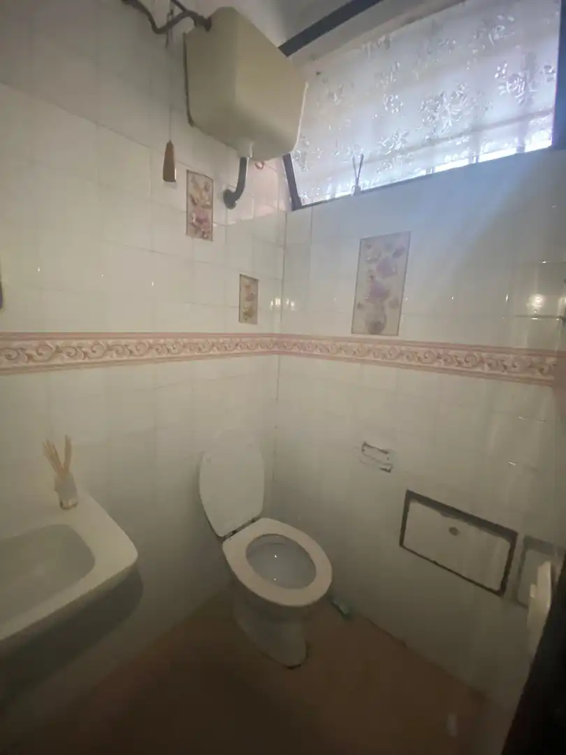 Bany de Local en venda en Langreo amb Alarma