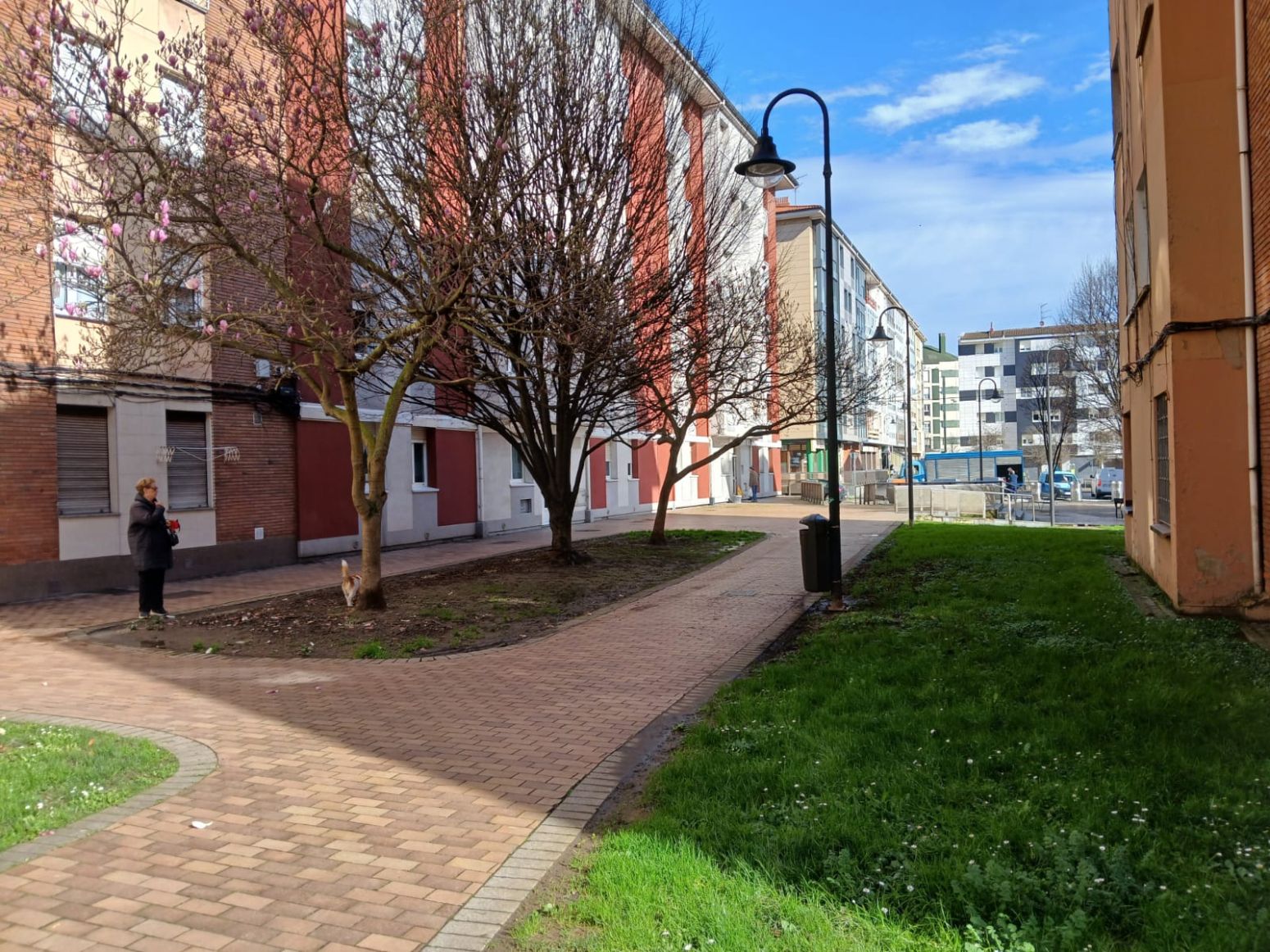 Vista exterior de Pis en venda en Gijón  amb Calefacció