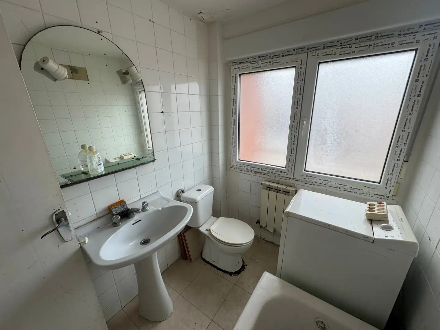 Baño de Piso en venta en Gijón  con Calefacción, Terraza y Internet