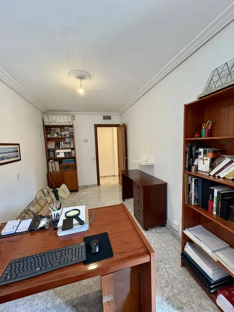 Bedroom of Flat for sale in Sevilla  with Air Conditioner, Heating and Terrace