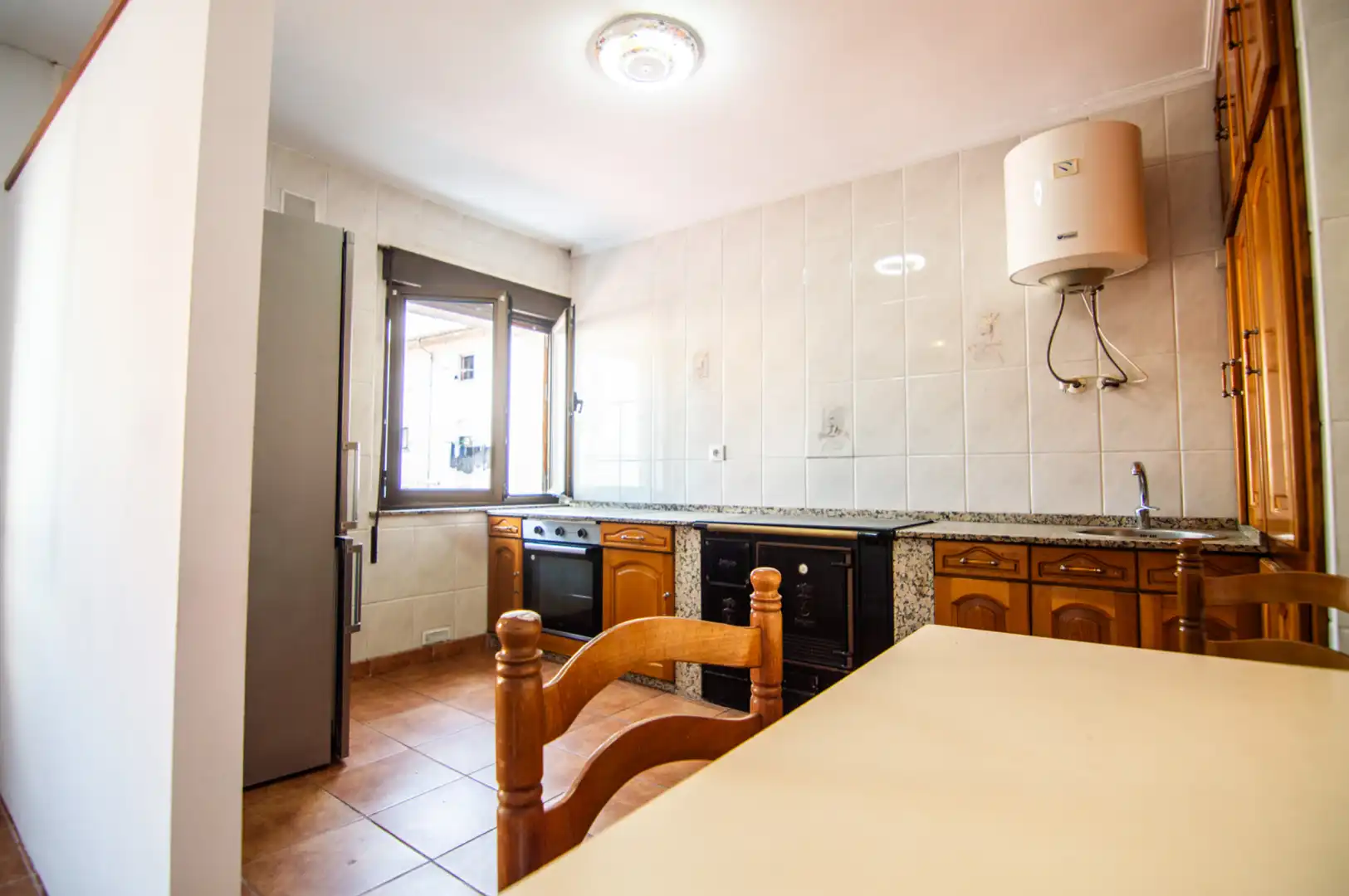 Küche von Wohnung zum Verkauf in Siero mit Heizung, Parkett und Abstellraum