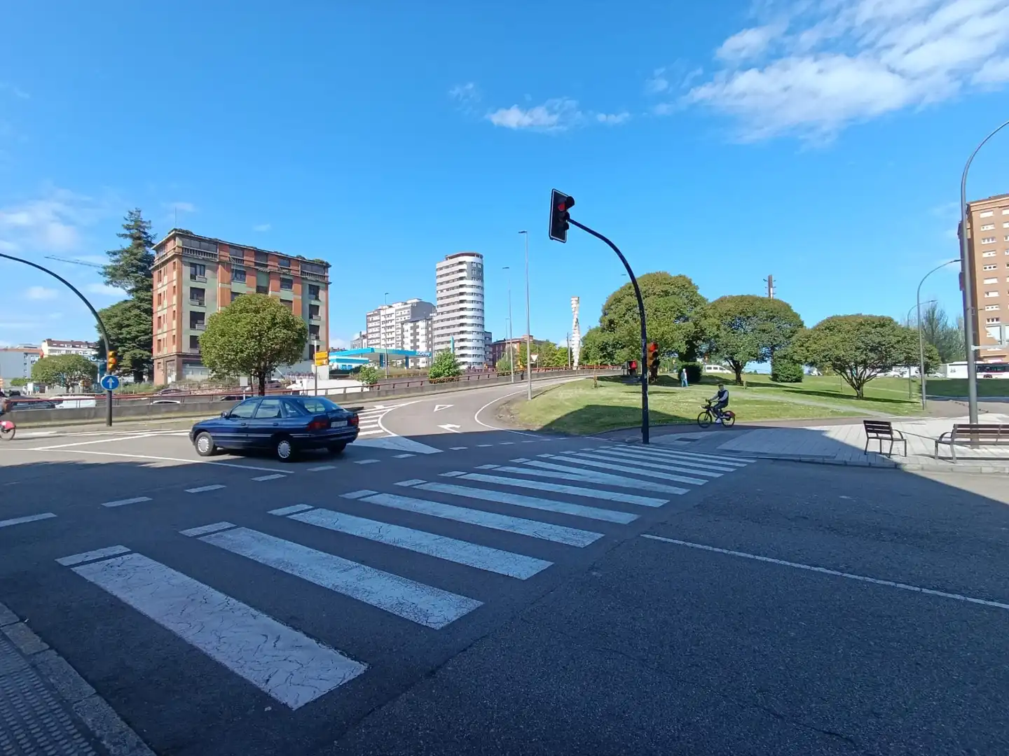 Vista exterior de Pis en venda en Gijón  amb Calefacció