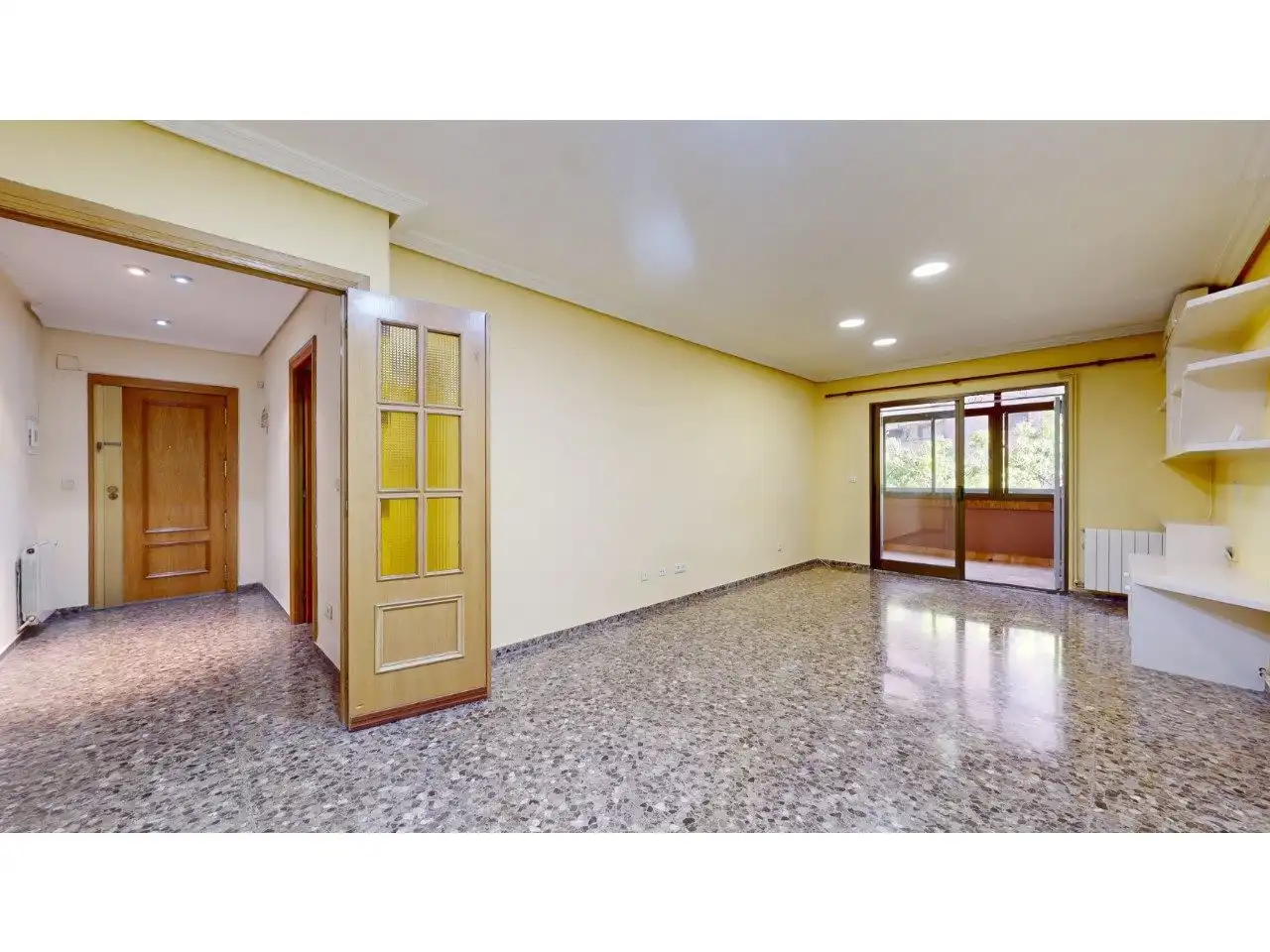 Vista exterior de Piso en venta en Valencia con Aire acondicionado, Calefacción y Jardín privado