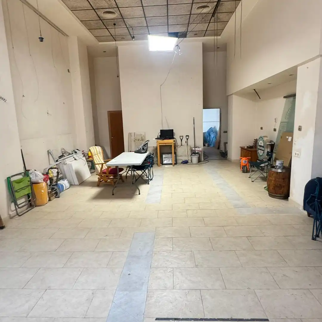Gewerbefläche zum Verkauf in Calle JUAN VIRUELA CARRERAS, imagen 2