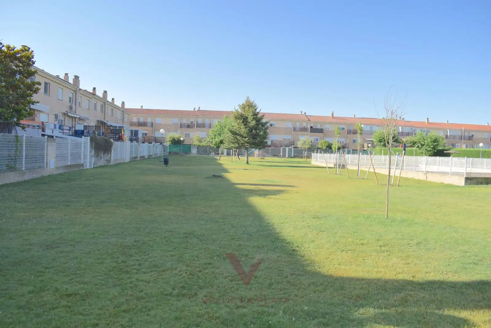 Jardín de Casa adosada en venta en Monterrubio de Armuña con Calefacción, Jardín privado y Parquet