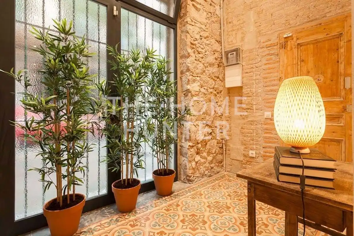 Wohnung zum Verkauf in Barcelona mit Heizung, Privatgarten und Terrasse