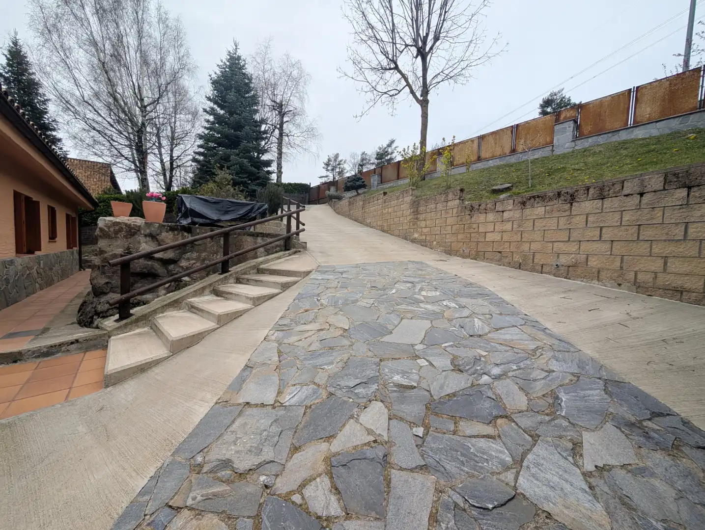 Aparcament de Casa o xalet en venda en Camprodon amb Jardí privat i Terrassa