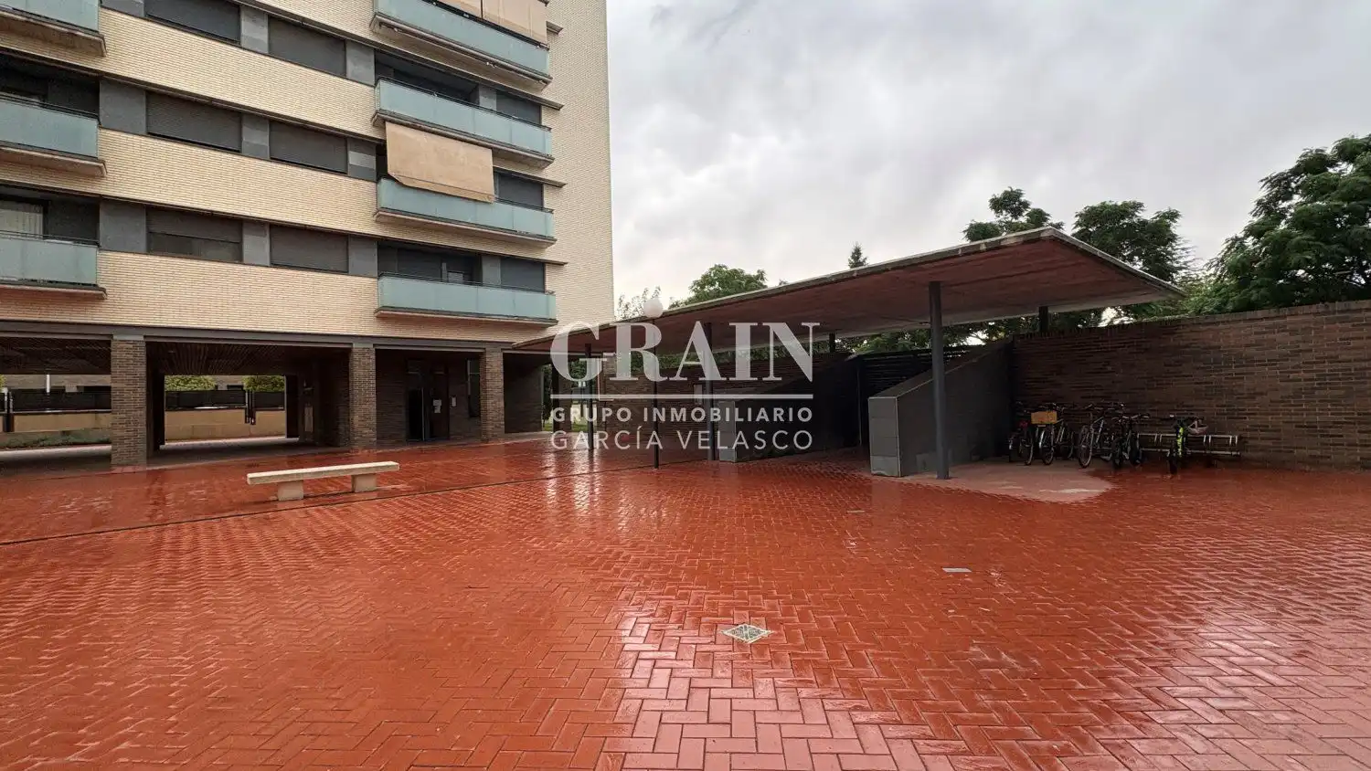 Parking de Piso en venta en Albacete con Calefacción, Trastero y Piscina