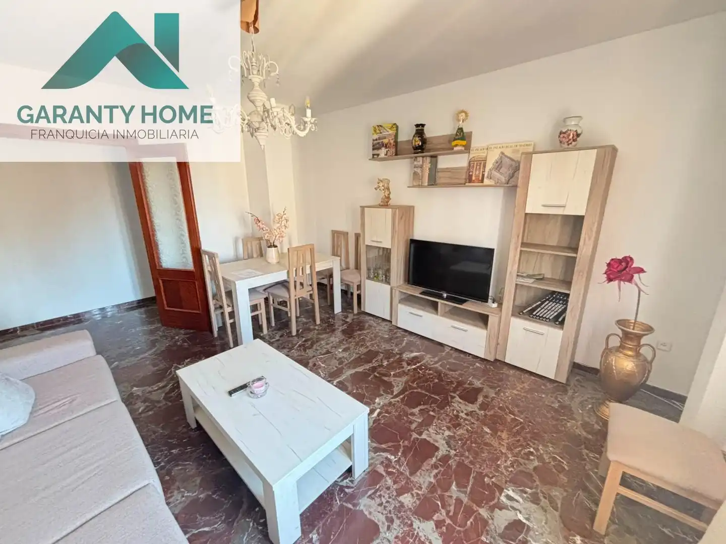 Vista exterior de Piso en venta en Torredonjimeno con Amueblado y Balcón